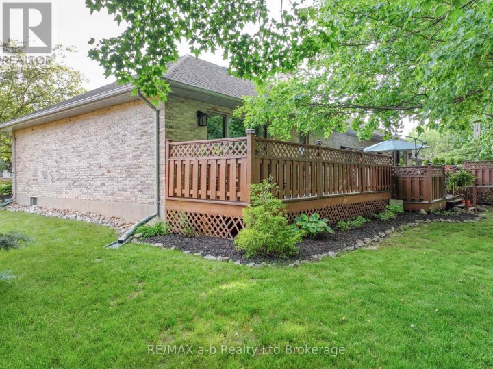 Photo 44 at 34 Lorraine Avenue, Tillsonburg