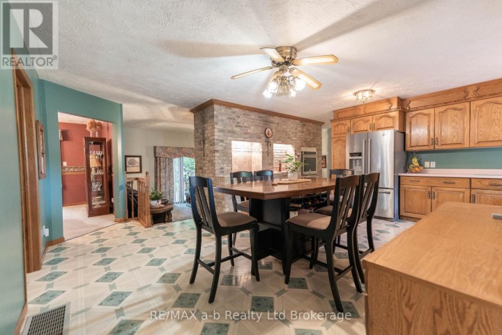 Photo 8 at 34 Lorraine Avenue, Tillsonburg