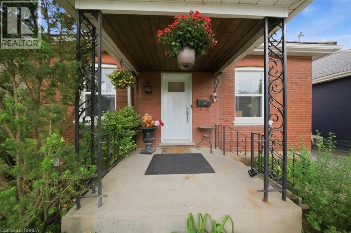 Photo 3 at 12 Brunswick Street, Old West Brant, Brantford