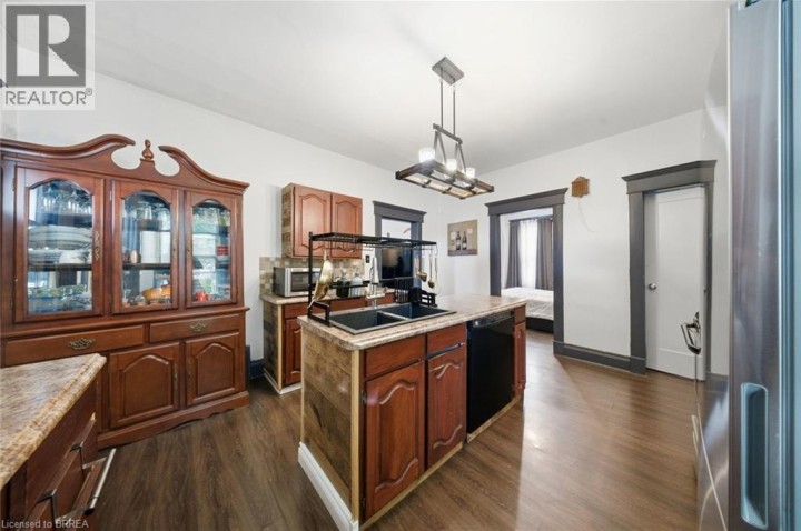 Photo 18 at 12 Brunswick Street, Old West Brant, Brantford