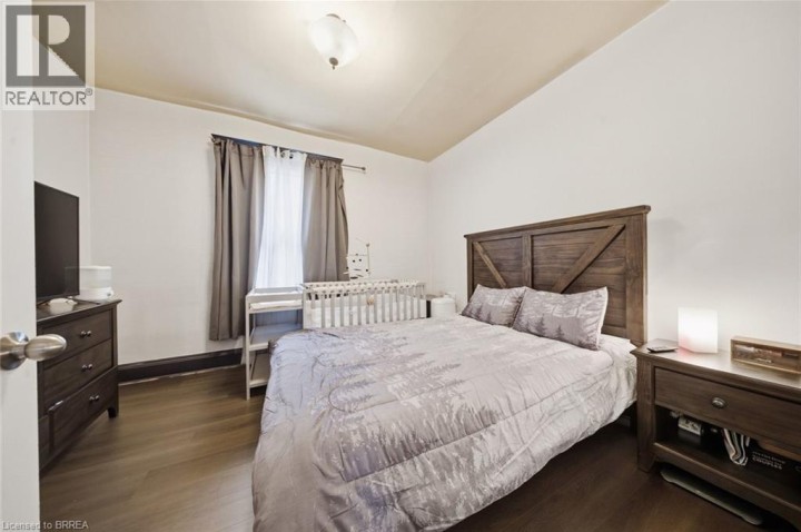 Photo 21 at 12 Brunswick Street, Old West Brant, Brantford