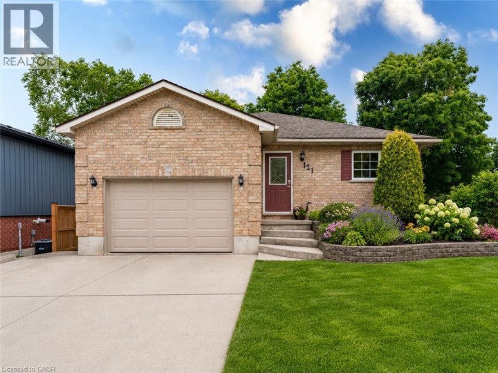 Photo 1 at 121 Hemlock Road, Ingersoll - South, Ingersoll