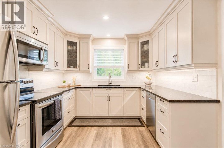 Photo 10 at 121 Hemlock Road, Ingersoll - South, Ingersoll