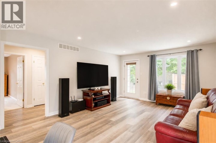 Photo 15 at 121 Hemlock Road, Ingersoll - South, Ingersoll