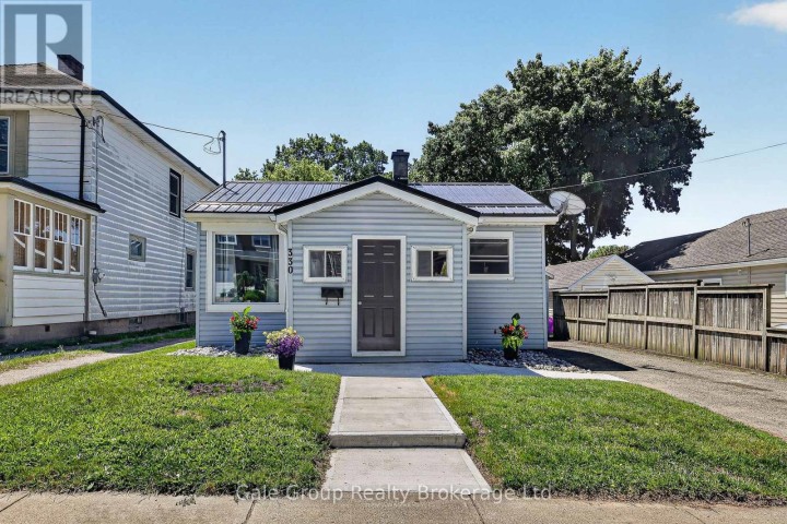 Photo 2 at 330 Queen Street, Woodstock - South, Woodstock