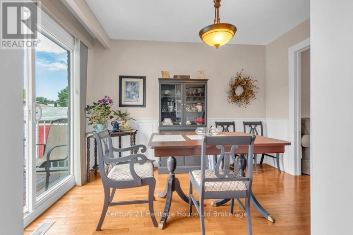 Photo 10 at 233 Diefenbaker Drive, Woodstock - North, Woodstock