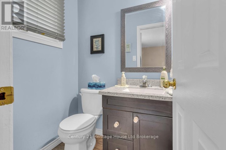 Photo 17 at 233 Diefenbaker Drive, Woodstock - North, Woodstock