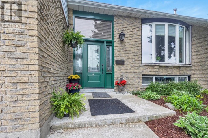 Photo 5 at 233 Diefenbaker Drive, Woodstock - North, Woodstock