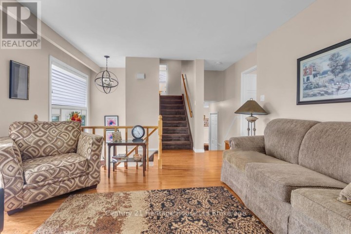 Photo 9 at 233 Diefenbaker Drive, Woodstock - North, Woodstock