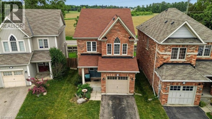 Photo 2 at 557 Baldwin Crescent, Woodstock - North, Woodstock