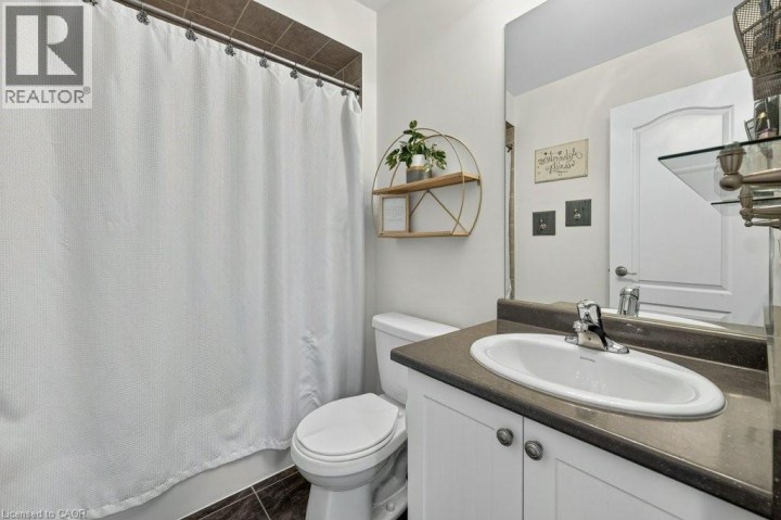 Photo 37 at 557 Baldwin Crescent, Woodstock - North, Woodstock