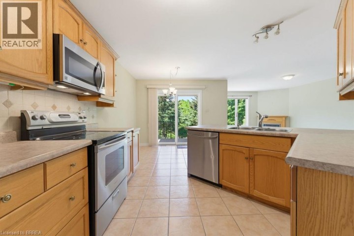 Photo 10 at 30 Cobblestone Drive, Innerkip (Victoria Park), Woodstock