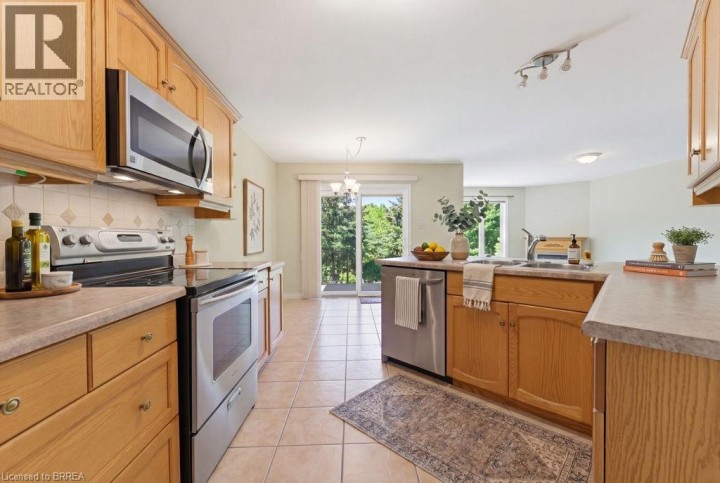 Photo 11 at 30 Cobblestone Drive, Innerkip (Victoria Park), Woodstock