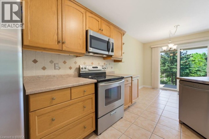 Photo 8 at 30 Cobblestone Drive, Innerkip (Victoria Park), Woodstock