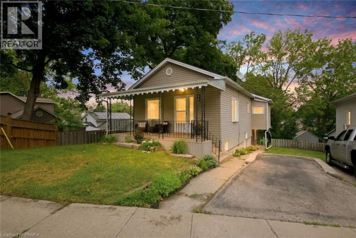 Photo 1 at 16 King Edward Street, Innerkip (Victoria Park), Woodstock