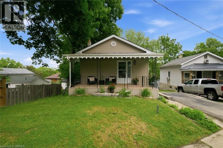 Photo 2 at 16 King Edward Street, Innerkip (Victoria Park), Woodstock