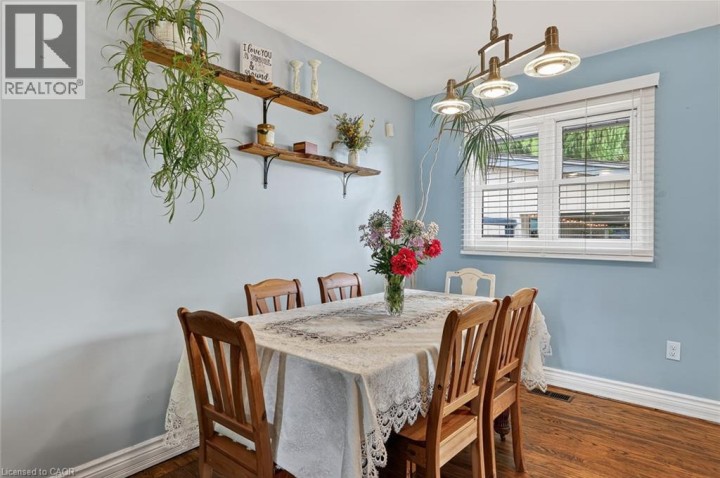 Photo 11 at 78 Lyndale Crescent, Woodstock - North, Woodstock