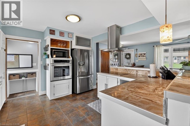 Photo 12 at 78 Lyndale Crescent, Woodstock - North, Woodstock