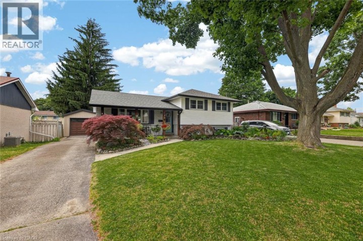 Photo 2 at 78 Lyndale Crescent, Woodstock - North, Woodstock