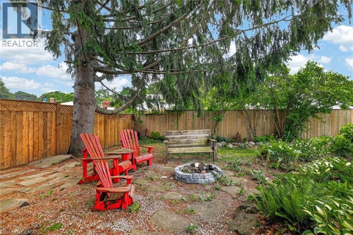 Photo 40 at 78 Lyndale Crescent, Woodstock - North, Woodstock