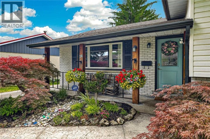 Photo 6 at 78 Lyndale Crescent, Woodstock - North, Woodstock