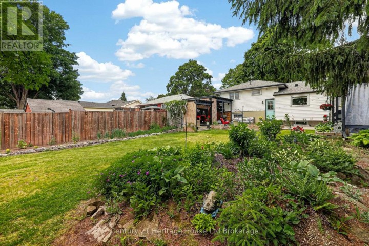 Photo 37 at 78 Lyndale Crescent, Woodstock - North, Woodstock