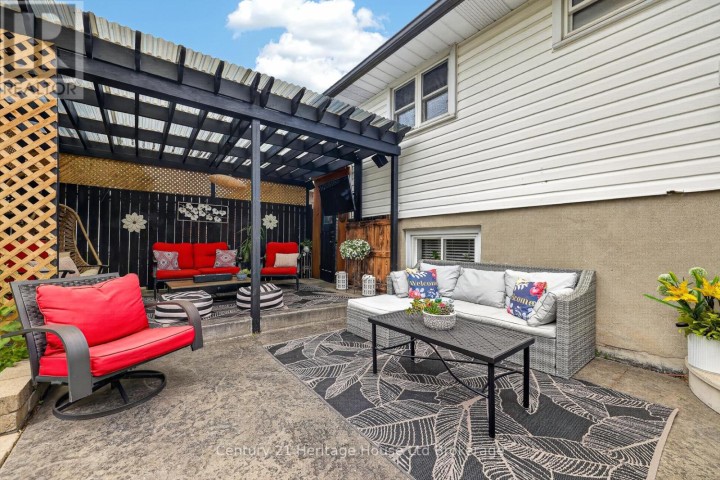 Photo 41 at 78 Lyndale Crescent, Woodstock - North, Woodstock