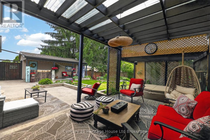 Photo 43 at 78 Lyndale Crescent, Woodstock - North, Woodstock