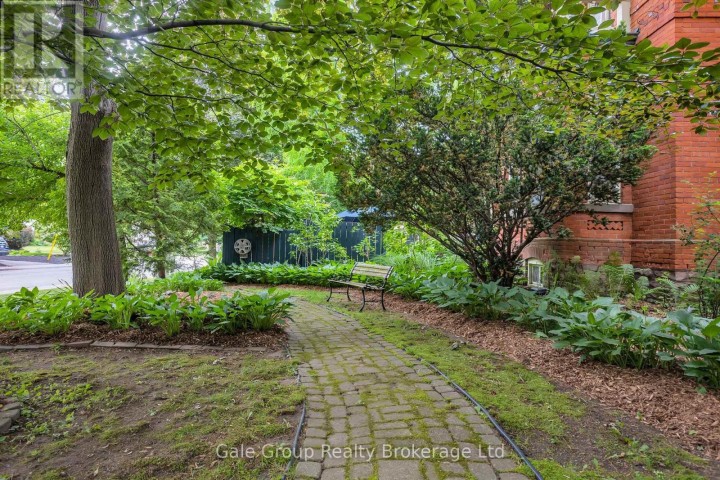 Photo 12 at 105 Vansittart Avenue, Woodstock - North, Woodstock
