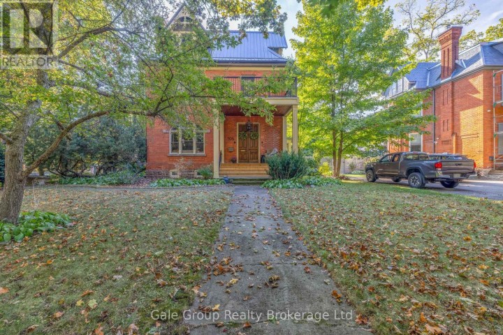 Photo 13 at 105 Vansittart Avenue, Woodstock - North, Woodstock
