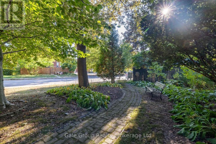 Photo 17 at 105 Vansittart Avenue, Woodstock - North, Woodstock