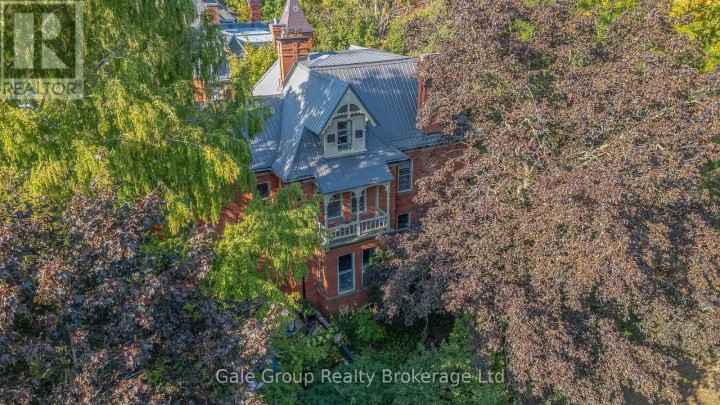 Photo 3 at 105 Vansittart Avenue, Woodstock - North, Woodstock