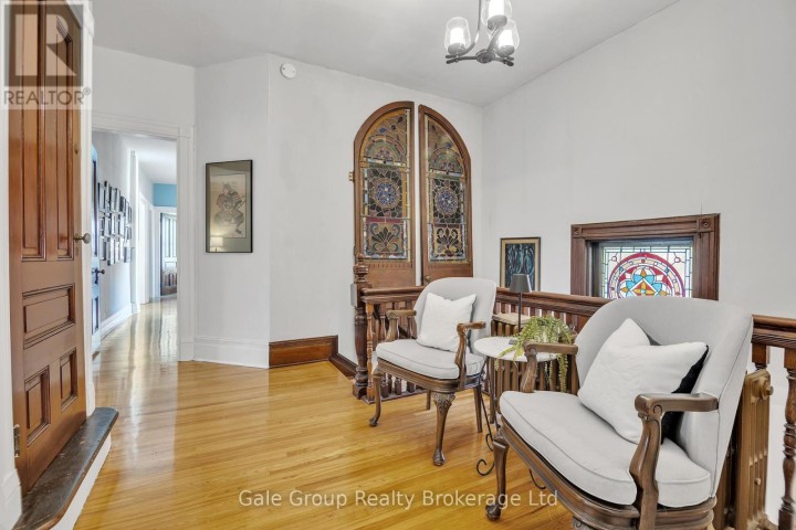 Photo 31 at 105 Vansittart Avenue, Woodstock - North, Woodstock