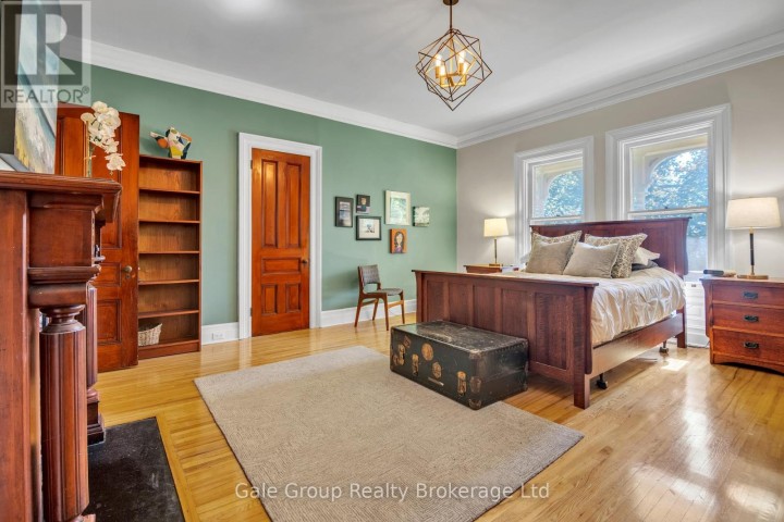 Photo 32 at 105 Vansittart Avenue, Woodstock - North, Woodstock