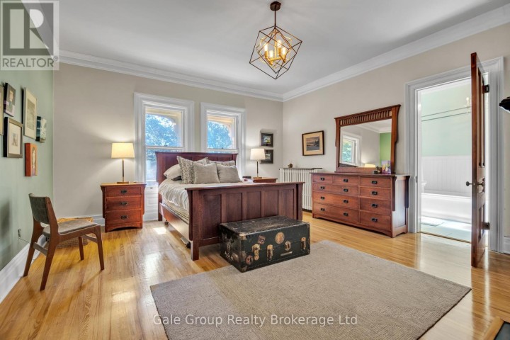 Photo 33 at 105 Vansittart Avenue, Woodstock - North, Woodstock
