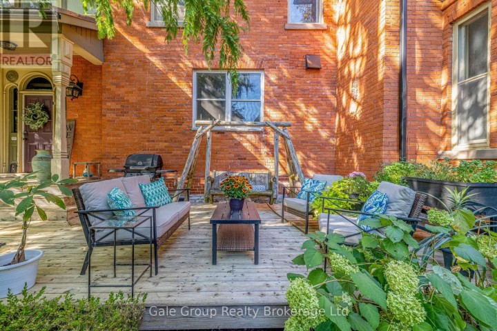 Photo 7 at 105 Vansittart Avenue, Woodstock - North, Woodstock