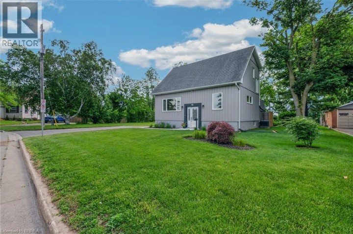 Photo 2 at 46 Clara Crescent, Echo Place, Brantford