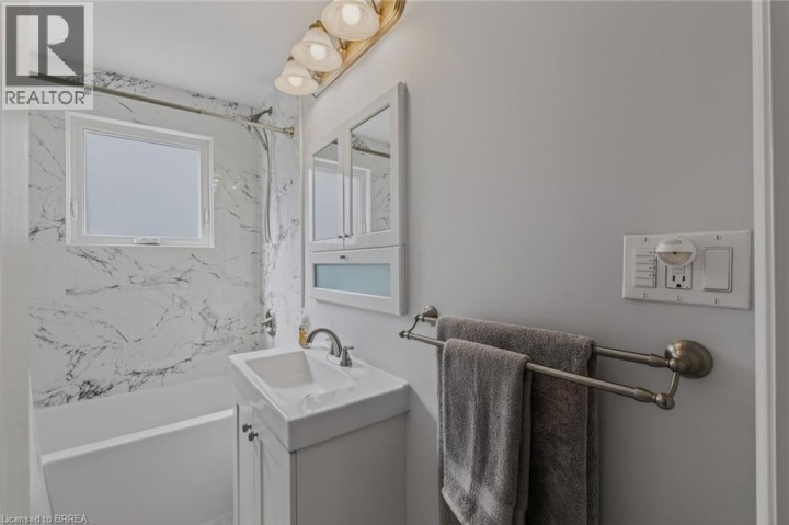 Photo 20 at 46 Clara Crescent, Echo Place, Brantford
