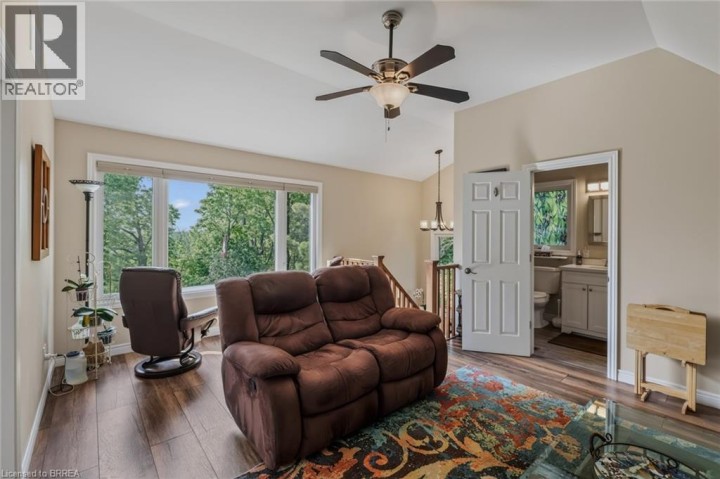 Photo 29 at 46 Clara Crescent, Echo Place, Brantford