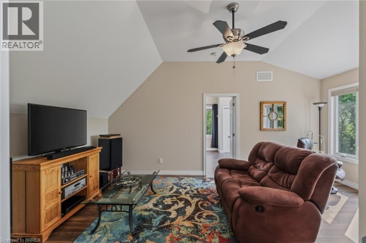 Photo 30 at 46 Clara Crescent, Echo Place, Brantford