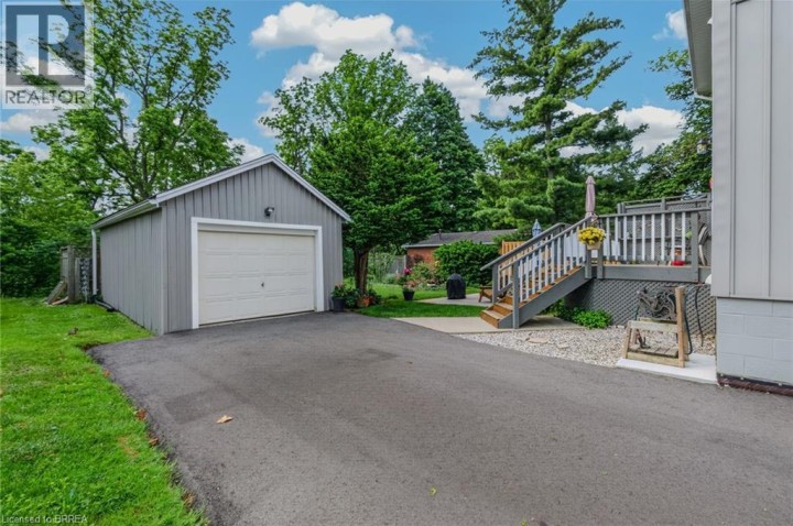 Photo 5 at 46 Clara Crescent, Echo Place, Brantford