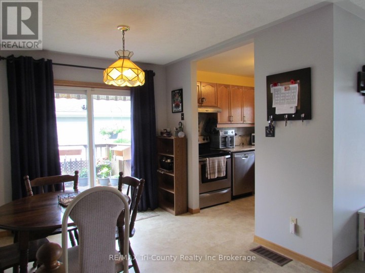 Photo 3 at 29 Beckett Boulevard, Tillsonburg