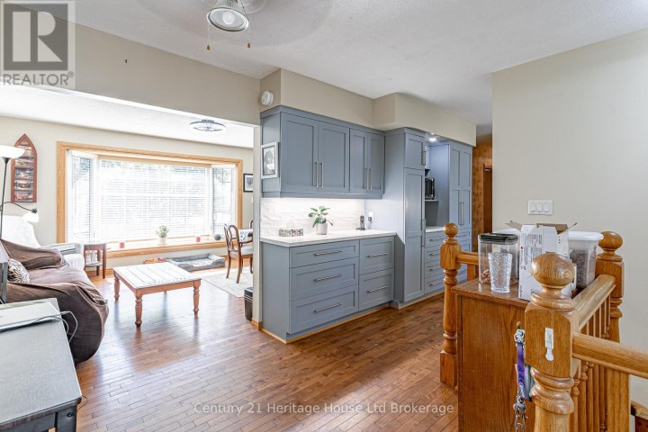 Photo 9 at 694 Queen Street, Innerkip, Woodstock
