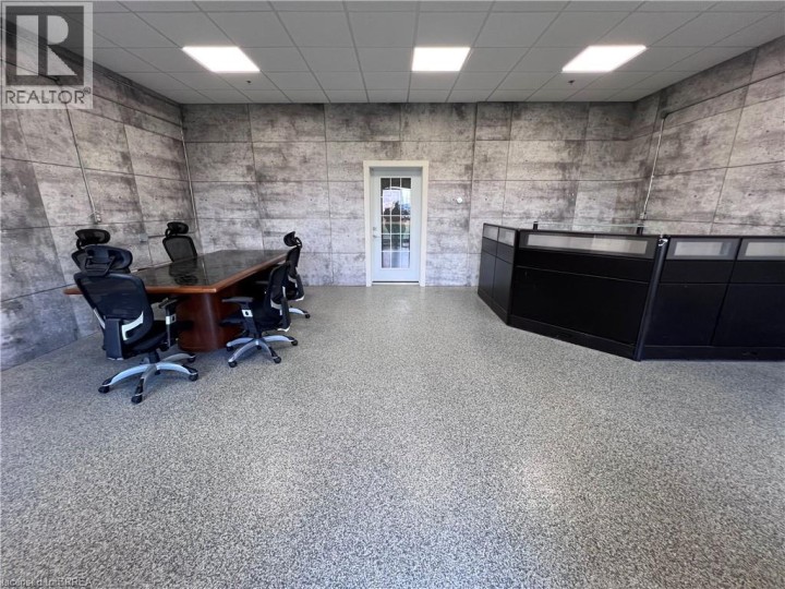 Photo 17 at 45 Worthington Drive, Se Rural, Brantford