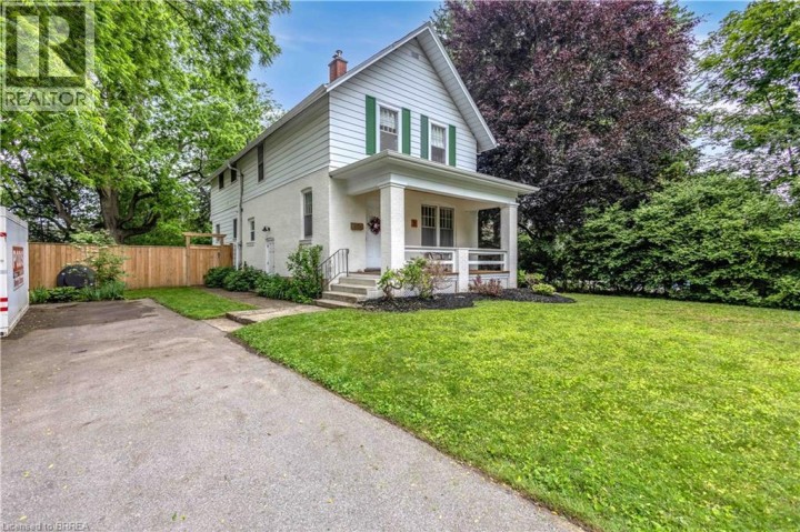 Photo 2 at 11 Tutela Heights Road, Tutela Heights, Brantford