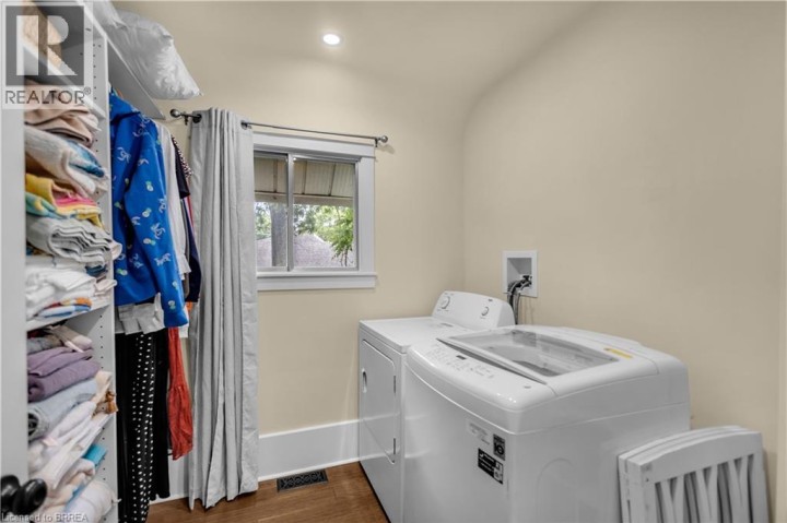 Photo 31 at 11 Tutela Heights Road, Tutela Heights, Brantford