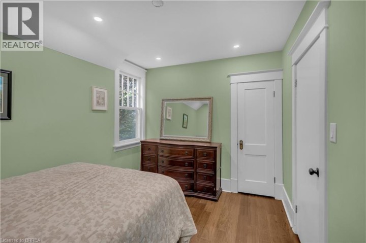 Photo 25 at 11 Tutela Heights Road, Tutela Heights, Brantford