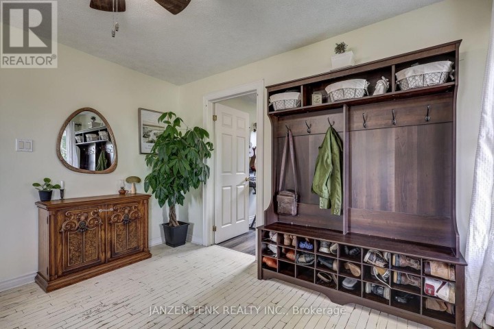 Photo 4 at 136 King Street, Tillsonburg