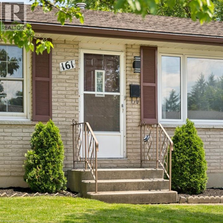 Photo 2 at 161 East Park Drive, Woodstock - South, Woodstock