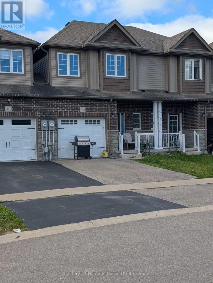 Photo 1 at 1490 Caen Avenue, Woodstock - North, Woodstock
